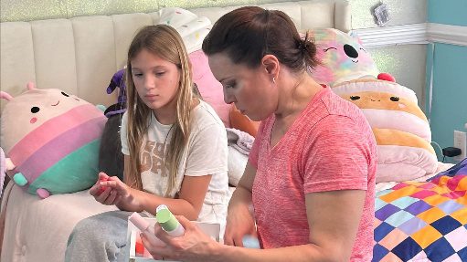 Specialist guiding kids